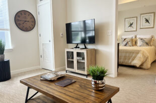 Daylesford Crossing - 1 Bedroom - Living Room