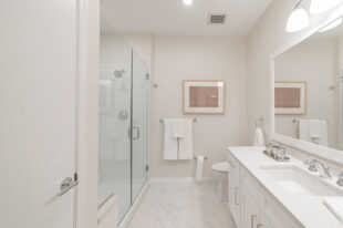 The 501 - Junior 1BR - Bath