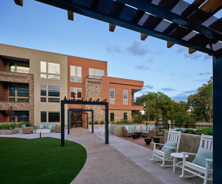 The 501 - Amenities - Courtyard