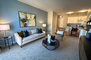 Village Crossing - Monocacy - Living Room