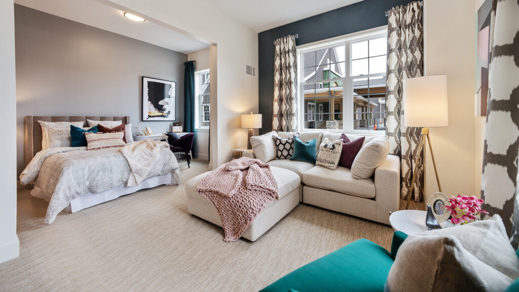 Decorating Your Senior Living Apartment | Artisan at Hudson