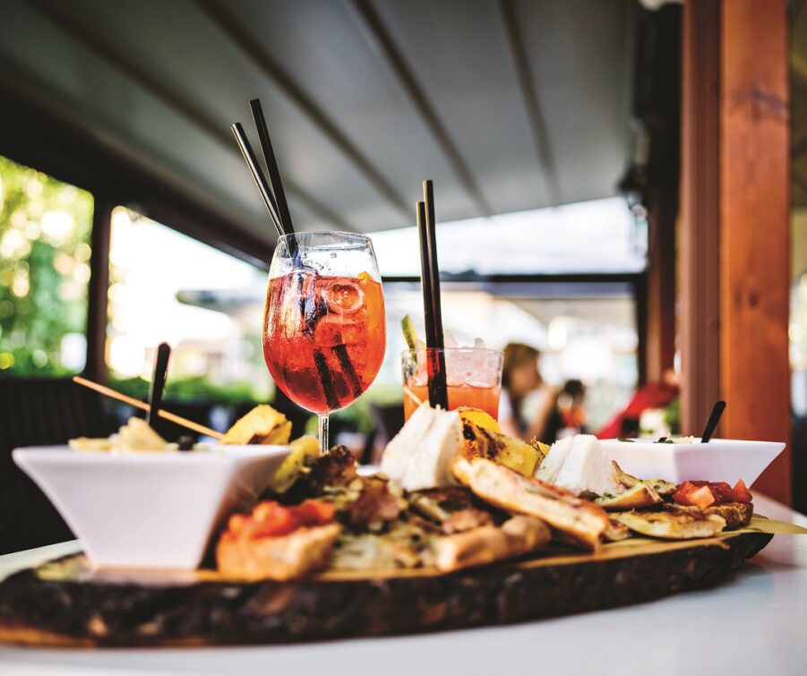 Sample a taste of The 501’s luxurious lifestyle.